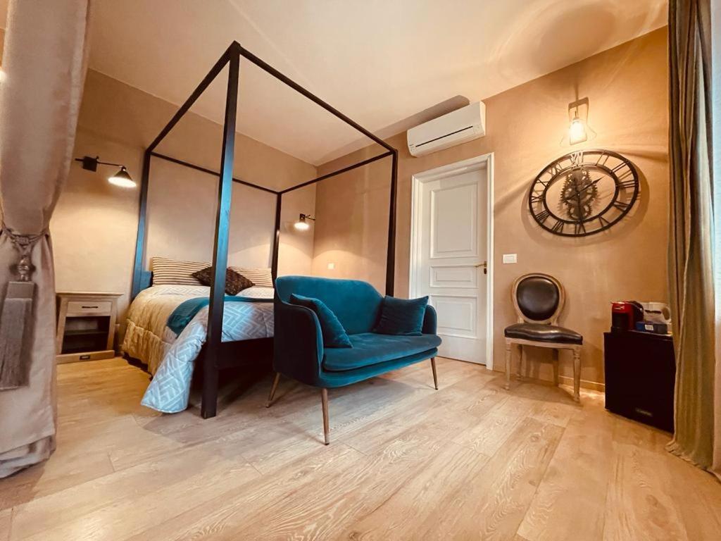 Suite Villa Aurelj Бароло Екстериор снимка