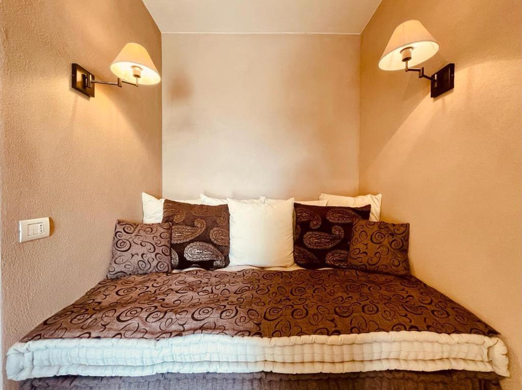 Suite Villa Aurelj Бароло Екстериор снимка